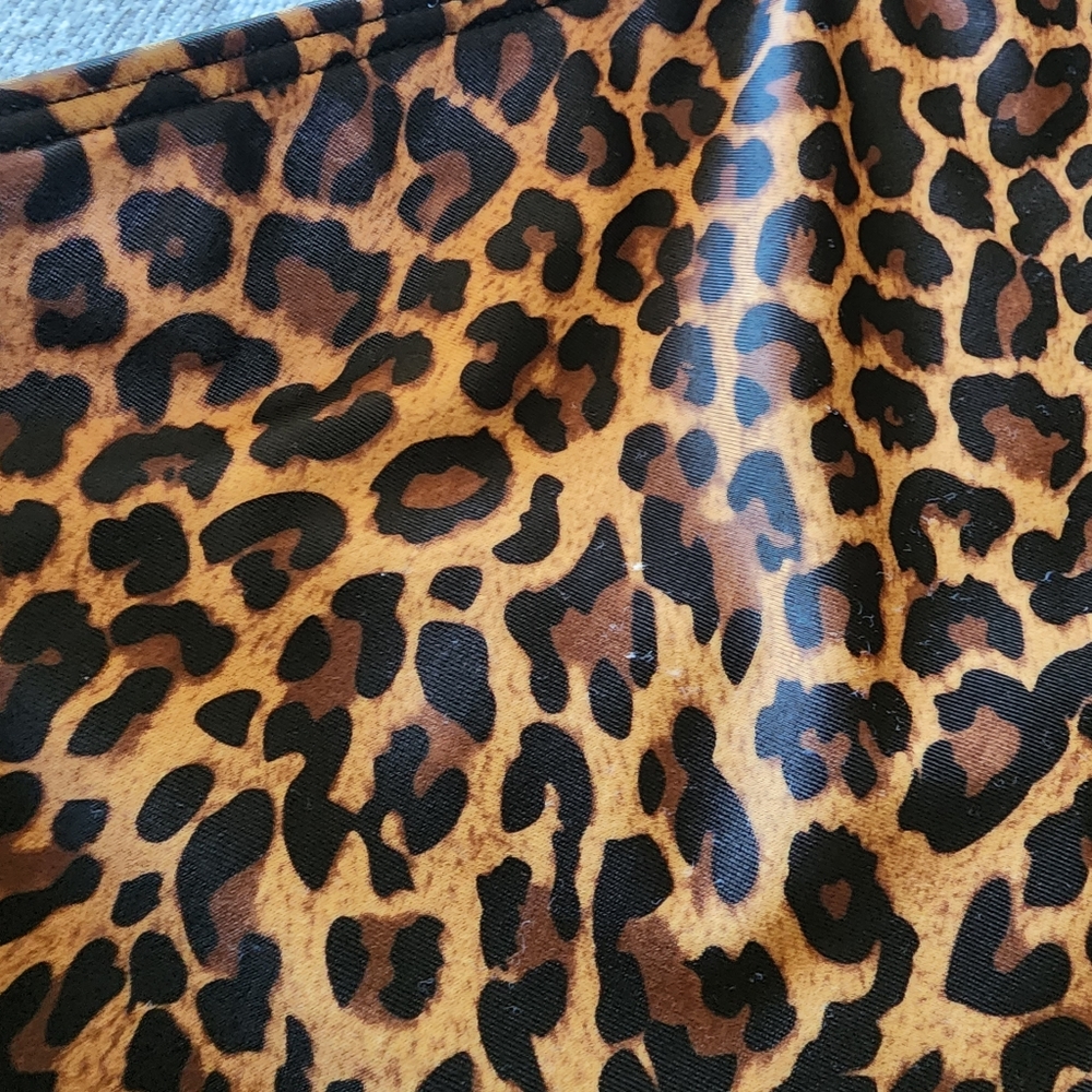 Kortni Jeane Cheetah Halter Swim Top Medium - Picture 9 of 11